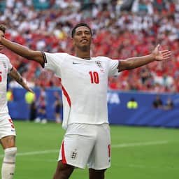 Engeland beëindigt Noors WK-sprookje en bereikt na verlenging halve finale