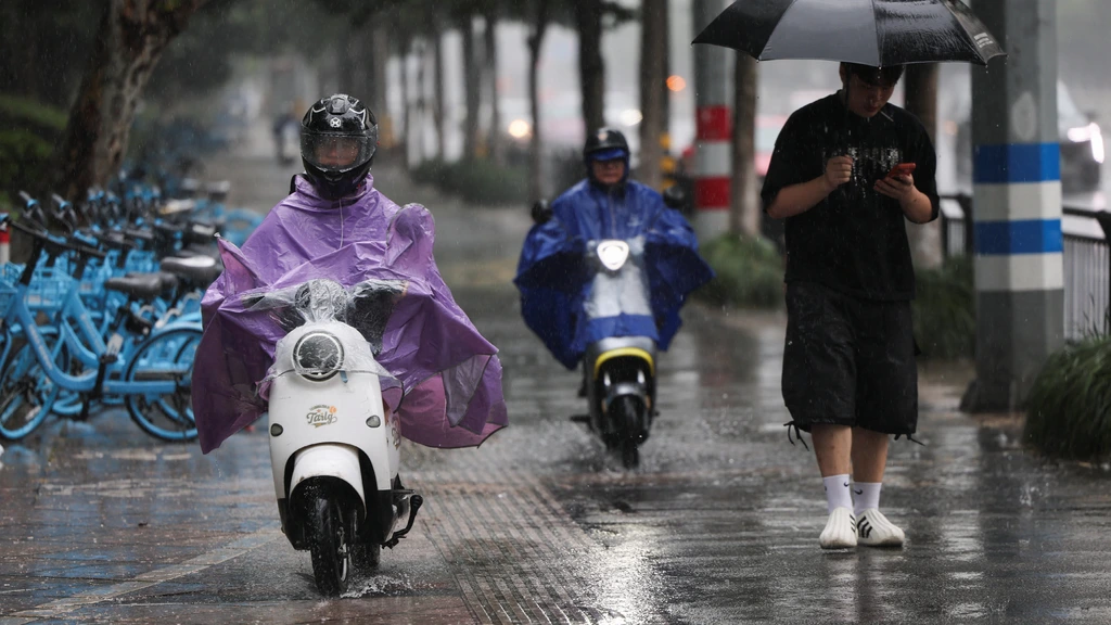 Orkaan Bavi trekt over Japanse eilanden, China evacueert 600.000 mensen