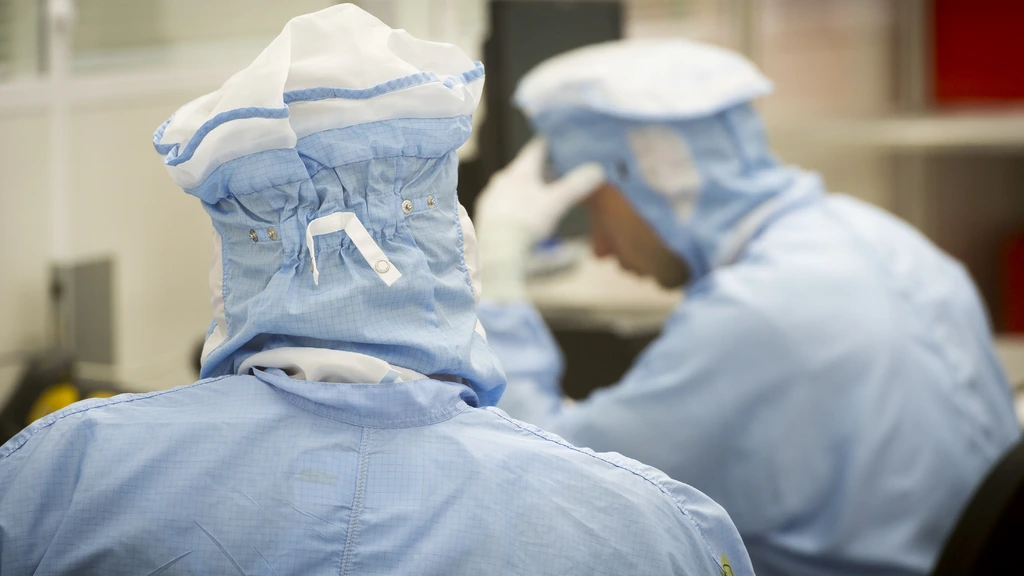 Medewerkers ASML krijgen aandelenpakket van 20.000 euro als ze er tot 2030 werken