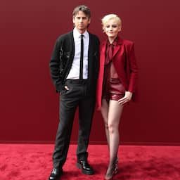 Ozark-actrice Julia Garner en zanger Mark Foster gaan scheiden