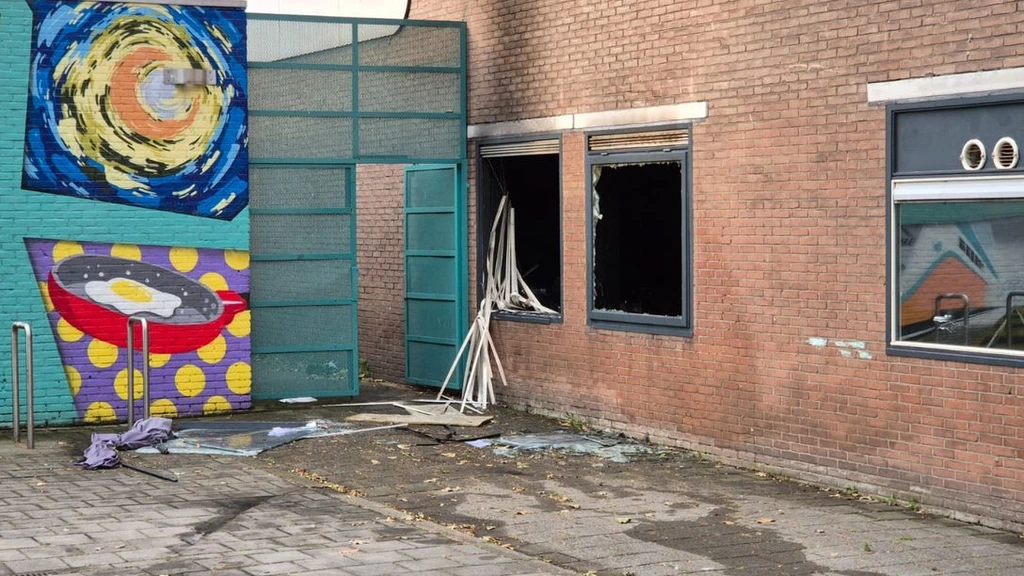 Vier aanhoudingen voor brandstichting in gemeentekantoor in Den Haag