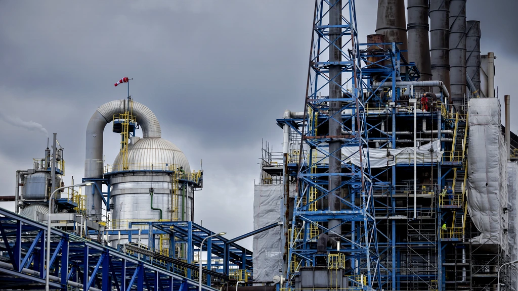 Hoge energiekosten en concurrentie: Chemelot kijkt met zorg naar toekomst