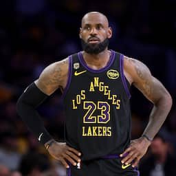 NBA-icoon LeBron James (41) stopt toch niet en tekent bij Philadelphia 76ers