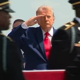 Video | Trump aanwezig bij plechtigheid voor gedode Amerikaanse militairen