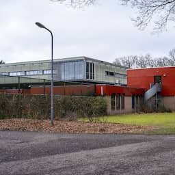 Man die vrouw (76) zeventien keer stak in Den Dolder krijgt acht jaar cel en tbs