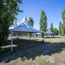 Opstootjes voor aanmeldcentrum Ter Apel op eerste avond zonder het Rode Kruis
