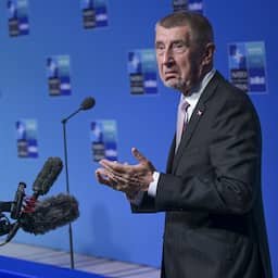 Tsjechische premier zegt oude NAVO-norm tóch niet te gaan halen in 2026