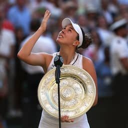 Live Wimbledon | Nosková zorgt met emotionele speech voor tranen op tribune