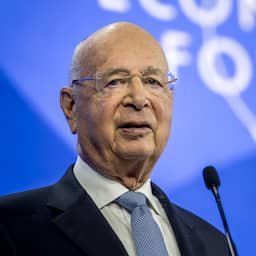 WEF-oprichter Schwab doet aangifte na vondst afluisterapparaat
