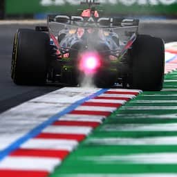 Verstappen ver achter Ferrari's in tweede training Hongarije, Antonelli worstelt