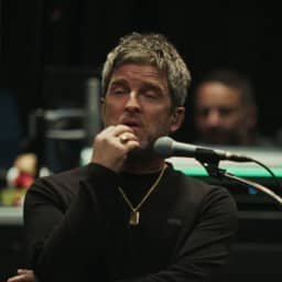 Video | Gallagher-broers delen eerste beelden van Oasis-documentaire