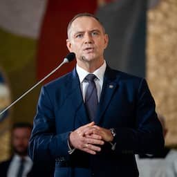 Poolse president blokkeert wetten die stellen van zelfde geslacht rechten geven