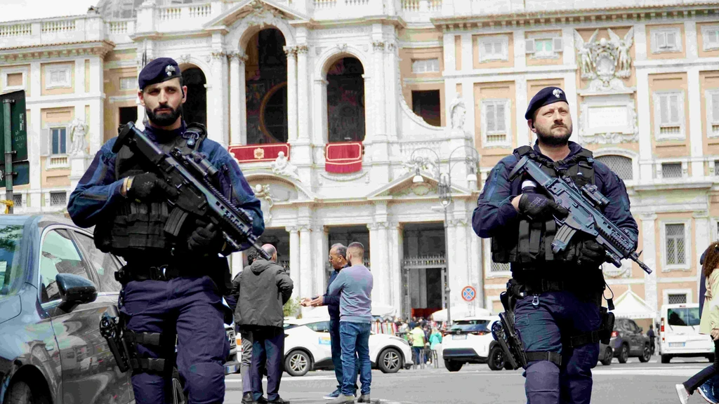 Italië zet twee Russen uit vanwege spionage