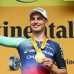 Kooij wint direct in Tour na herstel van virusinfectie: 'Voor deze dagen ben ik hier'