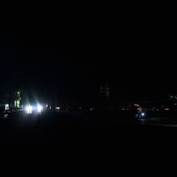 Video | Auto's in Cuba rijden over donkere wegen na nieuwe stroomstoring