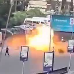 Video | Flinke explosie te horen naast hotel van Macron in Syrië