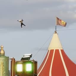 Video | Stuntman vliegt over tent op Zwarte Cross, maar landing gaat fout