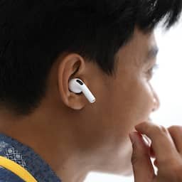 Apple hint in testversie iOS 27 op komst mogelijke AirPods met camera's