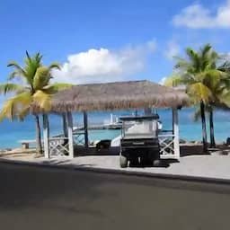 Video | Nieuwe beelden vanuit golfkar tonen privé-eiland Jeffrey Epstein