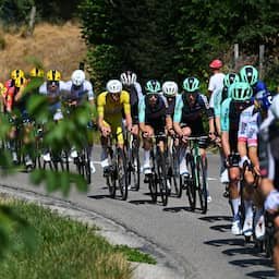 UCI verdedigt nachtcontroles in Tour na kritiek: 'Strijd tegen doping prioriteit'