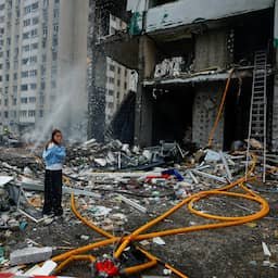 Zeker negen doden en tientallen gewonden door Russische aanval op Kyiv