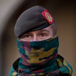 Belg ziet 's nachts 5 gewapende mannen in zijn tuin, blijkt militaire oefening