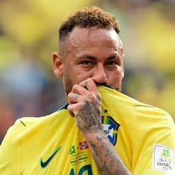 Vader Neymar vraagt hem nog niet te stoppen met voetbal: 'Herontdek het plezier'
