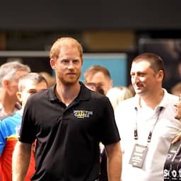 Video | Prins Harry sport fanatiek mee tijdens evenement voor Invictus Games