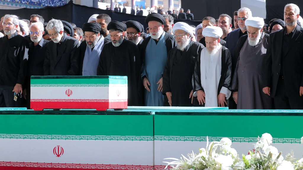 Opvolger Khamenei, zijn zoon Mojtaba, laat zich niet zien op uitvaart