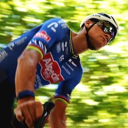 Live Tour | Kansen voor Van der Poel in heuvelrit die is ingekort wegens hitte