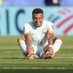 Uitblinker Mbappé stelt Frankrijk-fans gerust na wissel: 'Ik ben in orde'