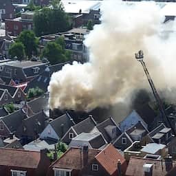Grote brand bij slagerij Meppel, kinderdagverblijf en bibliotheek ontruimd