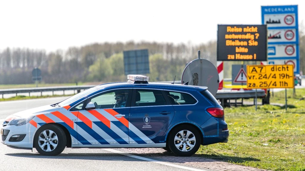 1,2 miljoen nepsigaretten onderschept in busje bij Bad Nieuweschans