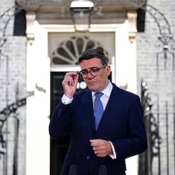 Britse premier Burnham staat voor monsterklus met hete adem van Farage in nek