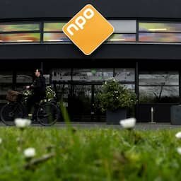 NPO snijdt in directies en schrapt meer personeel in laatste fase reorganisatie