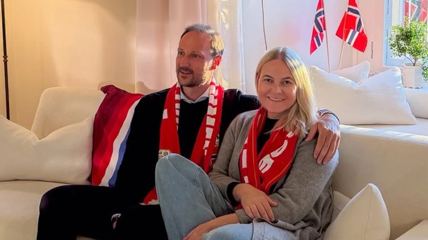 Noors koningshuis toont eerste foto's van Mette-Marit na longoperatie