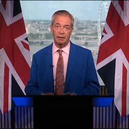 Video | Opstappen en meteen verkiesbaar: zo kondigde Farage zijn truc aan