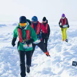 Video | Hardlopers leggen marathon af op het zee-ijs van de Noordpool