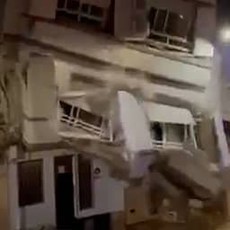 Video | Appartementencomplex in Valencia stort in na krakende geluiden