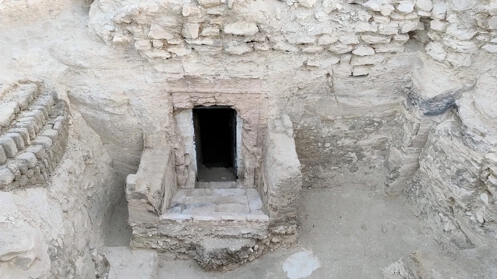 Archeologen uit Nederland ontdekken 3000 jaar oude graftombe in Egypte