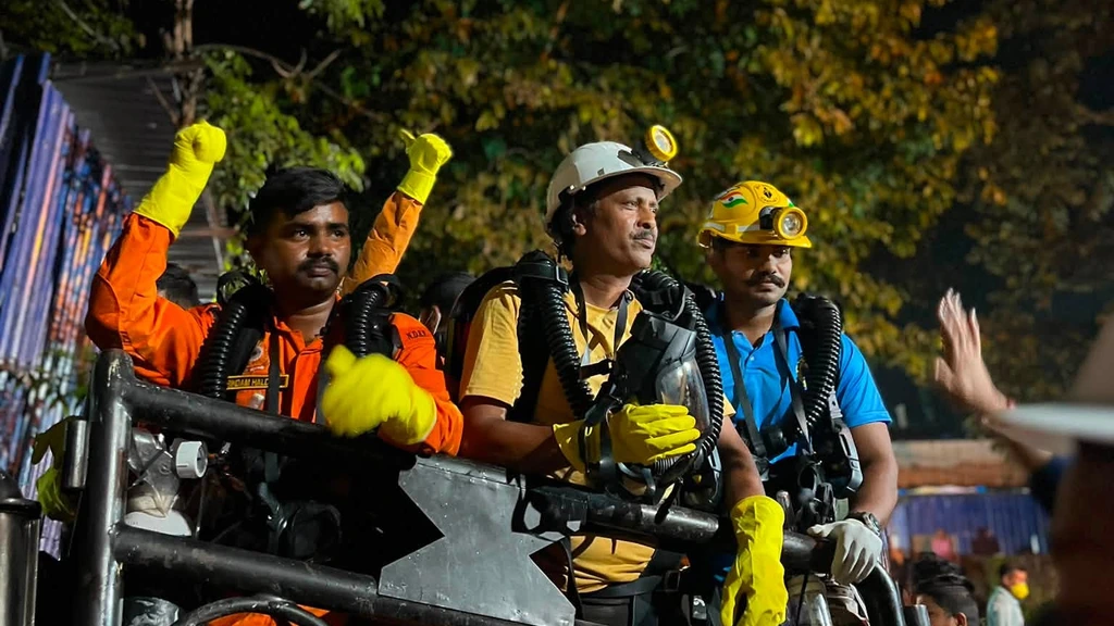 Zeker 22 doden na instorten tunnel bij staatsbedrijf in India