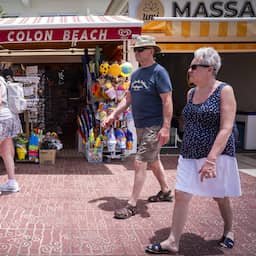Toeristen gaan deze zomer ondanks hitte 'gewoon' massaal naar Spanje
