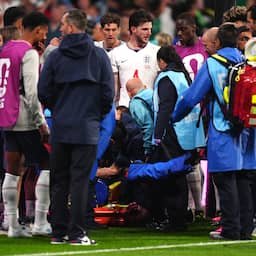 Arm Jordan Henderson verbrijzeld bij ongelukkige val over boarding na WK-duel