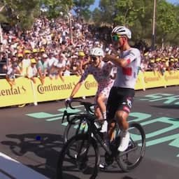 Video | Pogacar houdt in en laat ploeggenoot Del Toro Tour-etappe winnen
