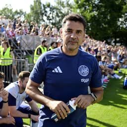 Ajax-coach Míchel op zijn hoede voor Vojvodina: 'Nog veel te verbeteren bij ons'