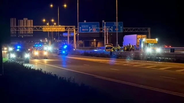 Verdachte van autobrand aangereden op A2 bij Maastricht