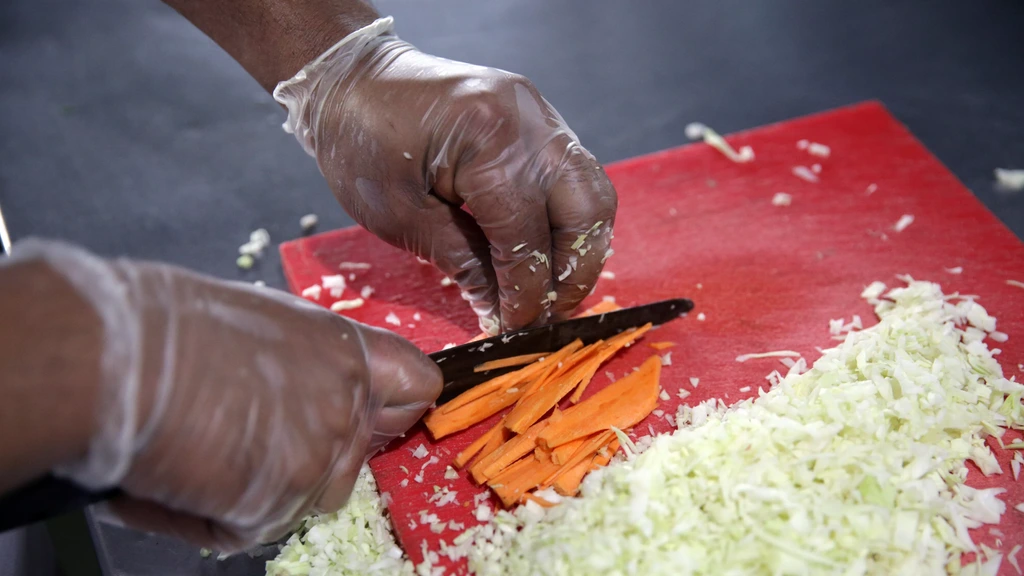 Twee arrestaties om mensensmokkel en uitbuiting bij Indiase restaurants